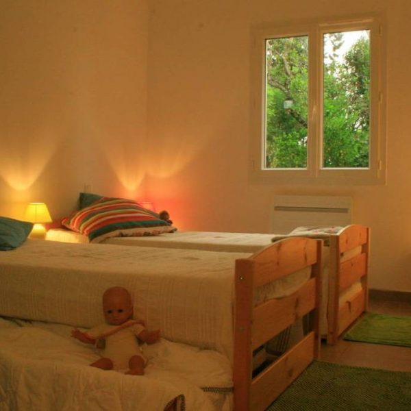 Chambre Est  (sans poupons!;))